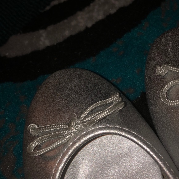 Shoes - Picture 2 of 4